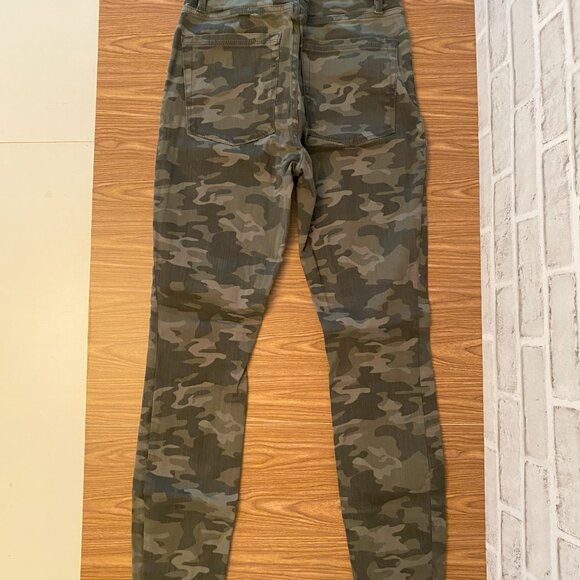 Good American Good Waist Camo-Print Skinny Jeans Size 6/28 - Picture 3 of 6
